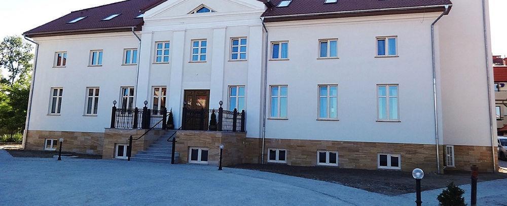东方宫殿酒店 Bielany Wrocławskie 外观 照片