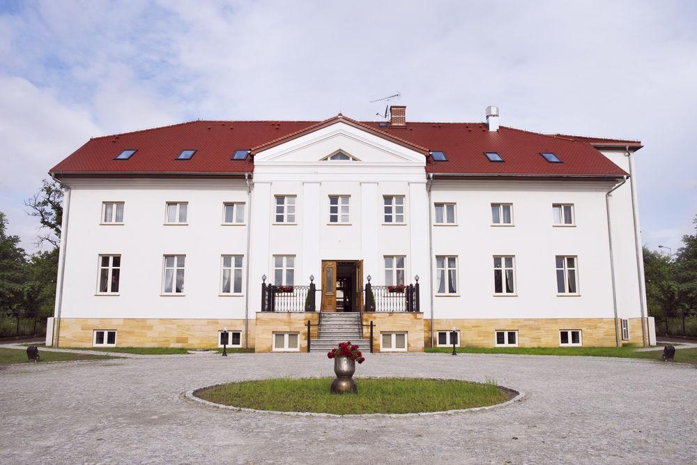 东方宫殿酒店 Bielany Wrocławskie 外观 照片